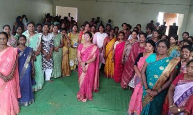 छत्तीसगढ़ आंगनबाड़ी कार्यकर्ता सहायिका संघ पंजी.409 का महत्वपूर्ण बैठक सम्पन्न : प्रांतीय संरक्षक देवेंद्र पटेल ने किया कार्यकर्ताओं और सहायिकाओं को रिचार्ज,कहा सरकार पर है भरोसा 2025 में होगा मांग पूरा देता हूं लिख कर गारंटी