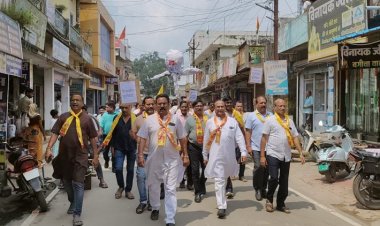 सोशल मीडिया में आपत्तिजनक पोस्ट पर कुनकुरी नगरपंचायत अध्यक्ष विनयशील गुप्ता के विरुद्ध अग्रवाल समाज हुआ मुखर,पुतला दहन कर जताया नाराजगी,हुआ खिलाफ में नारेबाजी,किया गया कार्यवाही का मांग
