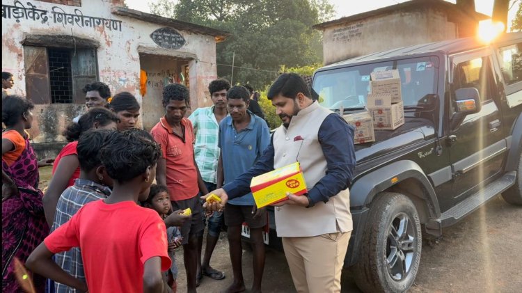 पहाडी कोरवा एवं बिरहोर बच्चों संग दीपावली की खुशियां बांटने पहुंचे बगीचा जनपद पंचायत उपाध्यक्ष अरविंद गुप्ता : मिठाइयाँ और पटाखे पाकर बच्चे हुए खुश,दोगुना हुआ उत्सव का रंग