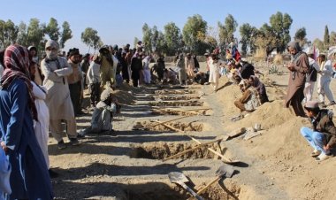 अफगानिस्तान में आधी रात को बमबारी! एक ही परिवार के 10 बेगुनाहों की मौत…