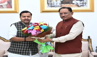 मुख्यमंत्री साय से बिहार के मंत्री नितिन नवीन मिले, शिष्टाचार भेंट में सौहार्द पर जोर