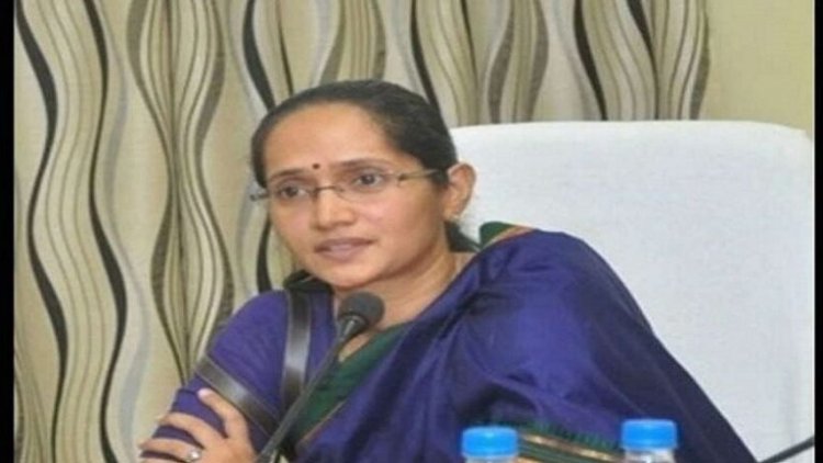 IAS रेणु जी पिल्ले का जीवन परिचय (जीवनी) : जानें इनके बारे में