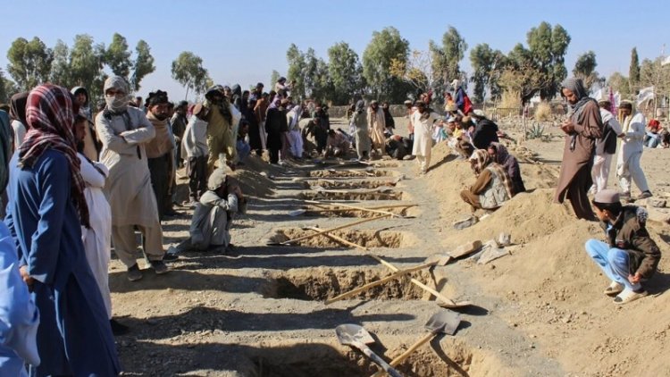 अफगानिस्तान में आधी रात को बमबारी! एक ही परिवार के 10 बेगुनाहों की मौत…