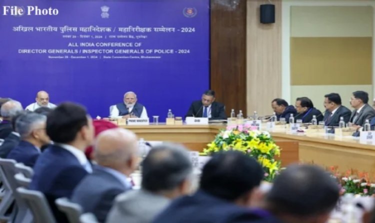 BREAKING : PM मोदी DGP-IG कॉन्फ्रेंस में शामिल हुए
