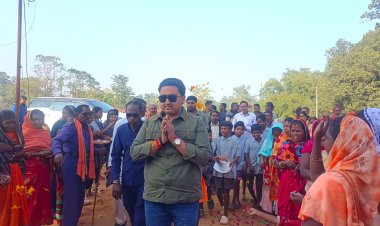 मुख्यमंत्री शिक्षा गुणवत्ता अभियान के अंतर्गत मिडिल स्कूल का निरीक्षण करने पहुँचे जिला पंचायत उपाध्यक्ष शौर्य प्रताप सिंह जूदेव : शौर्य ने कहा अभियान के फीडबेक को किया जायेगा आन लाइन अपडेट