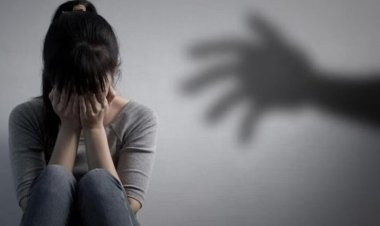CRIME : रिश्तेदार के घर गई संबंध बनाने की जिद से परेशान पत्नी, तो बाप ने बेटी के साथ किया दुष्कर्म