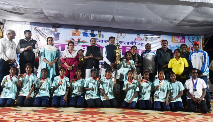 अबूझमाड़ ओरछा की बेटियाँ संभाग स्तरीय खो-खो प्रतियोगिता में नारायणपुर का करेंगी प्रतिनिधित्व