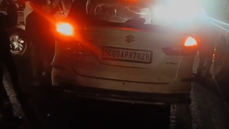 दिल दहला देने वाला हादसा : बाइक को ठोकर मारकर खड़ी ट्रक में जा घुसी कार, 2 की मौके पर मौत, 4 की हालत गंभीर…