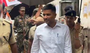 Breaking : रायपुर सेंट्रल जेल से बाहर निकले चैतन्य बघेल, समर्थकों में उत्साह