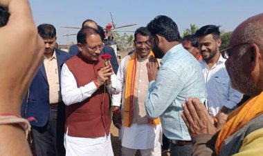 धर्मध्वजा स्थापना अवसर पर सिरकट्टी पहुंचे मुख्यमंत्री विष्णुदेव साय,हेलीपैड पर भव्य स्वागत