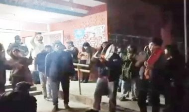 JNU में मोदी-शाह के खिलाफ नारे पर बवाल, साबरमती हॉस्टल के बाहर प्रदर्शन के बाद FIR दर्ज