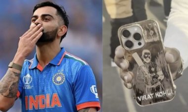 Virat Kohli के लिए फैन ने बनवाया 15 लाख रुपये का सोने का फोन कवर !