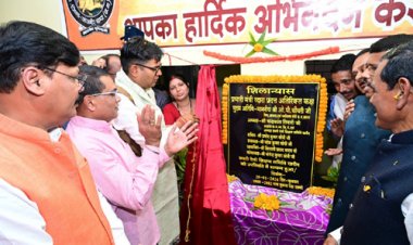 वित्त मंत्री चौधरी शासकीय लक्ष्मणेश्वर स्नातकोत्तर महाविद्यालय खरौद के हीरक जयंती समारोह में हुए शामिल