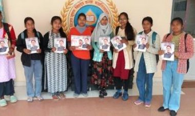 कन्या महाविद्यलाय में किया गया जनमन पत्रिका का वितरण