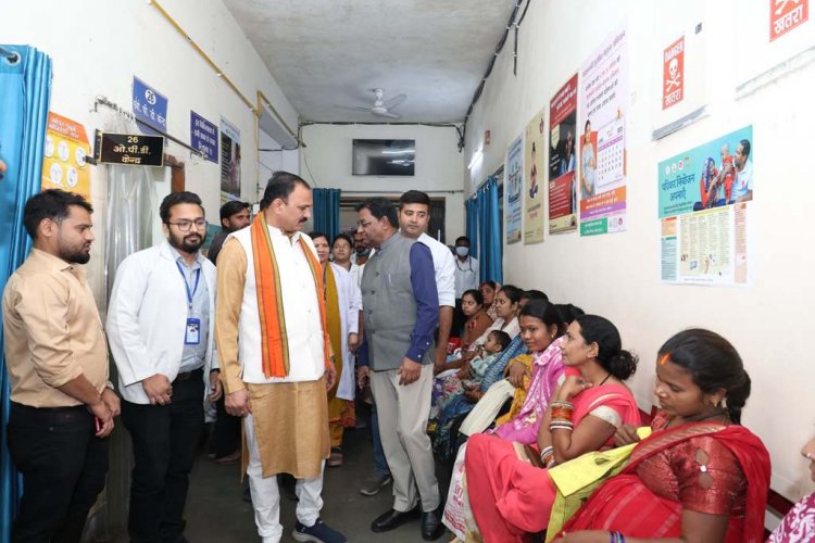 स्वास्थ्य मंत्री ने किया शहरी सामुदायिक स्वास्थ्य केंद्र का निरीक्षण