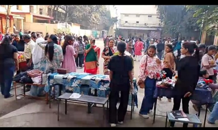 डागा कन्या महाविद्यालय में छात्राओं ने सजाया आनंद मेला, 30 से अधिक स्टॉल लगे