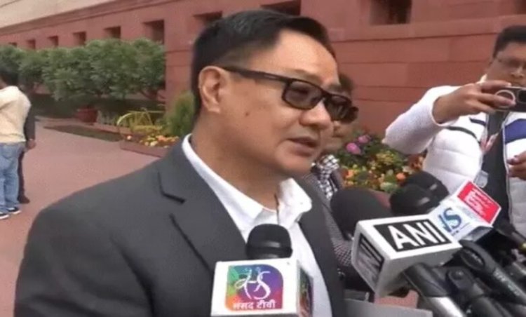 रिजिजू का आरोप- कांग्रेस सांसदों ने बिरला को दी गालियां, प्रियंका सहित 25 नेता चैंबर में घुसे