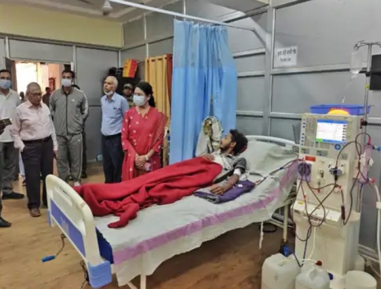 छत्तीसगढ़ के बालोद जिला अस्पताल में शुक्रवार सुबह 9 बजे कलेक्टर दिव्या उमेश मिश्रा औचक निरीक्षण के लिए पहुंचीं