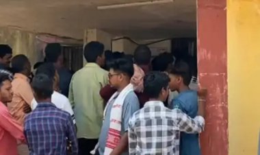 कोंडागांव जिले के ग्रामीण इलाकों में लंबे समय से जारी लो वोल्टेज और बिजली कटौती से परेशान किसानों ने बिजली ऑफिस का घेराव कर प्रदर्शन किया