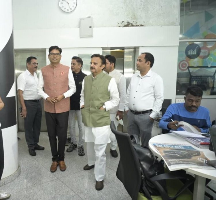 नालंदा लाइब्रेरी पहुंचे एमपी के डिप्टी सीएम राजेंद्र शुक्ल, देखते ही कर दी रीवा में नालंदा की तर्ज पर लाइब्रेरी खोलने की घोषणा