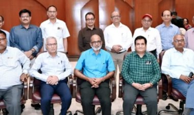 पावर कंपनीज से ईडी आलोक व एजीएम मिश्र को भावभीनी विदाई