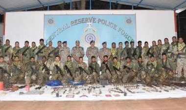Naxal Operation: CRPF को बड़ी सफलता, जंगल में नक्सलियों के 2 डंप बरामद