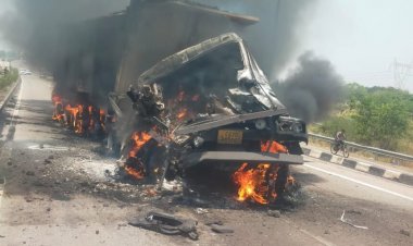 दो ट्रकों की भीषण भिड़ंत, आग की चपेट में आने से चालक की दर्दनाक मौत