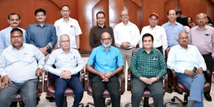 पावर कंपनीज से ईडी आलोक व एजीएम मिश्र को भावभीनी विदाई