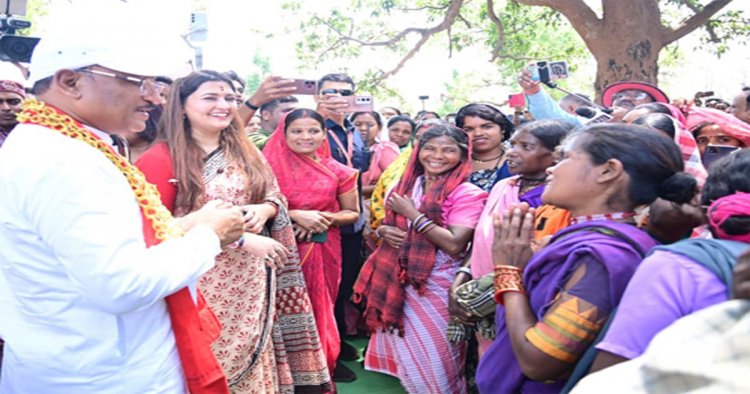 एक चौपाल ऐसा भी जहाँ खुशियों और तालियों की रही गूंज