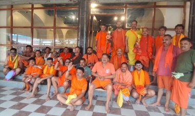 श्रद्धा,सेवा और सनातन का संगम : हर-हर महादेव के जयघोष के बीच कृष्ण कुमार राय के नेतृत्व में बाबा धाम पहुंचे जशपुर के श्रद्धालु