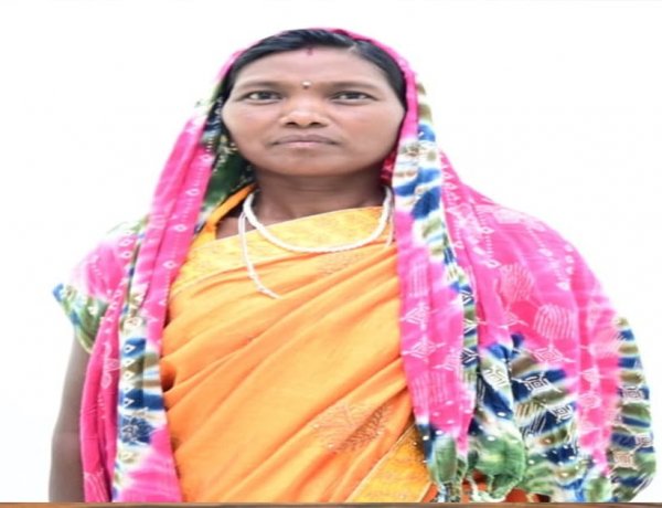 मुख्यमंत्री विष्णुदेव साय की पहल से महतारी वंदन योजना बनी महिलाओं की आत्मनिर्भरता का मजबूत आधार, ज्ञानवती बैगा के जीवन में आई खुशहाली