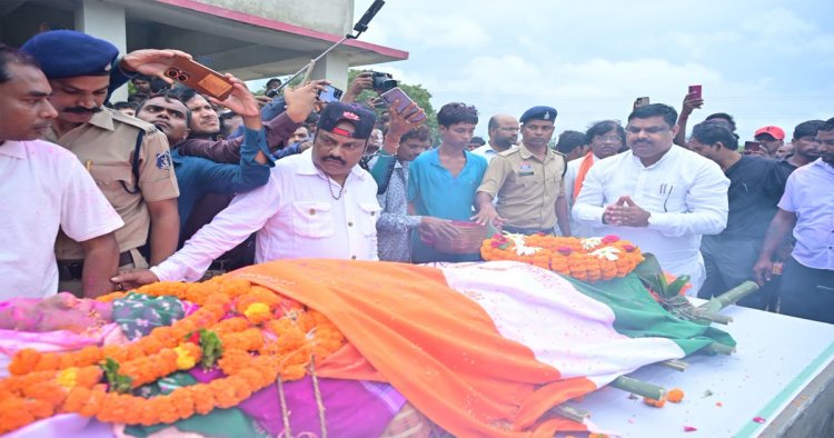 डॉ. तीजन बाई के सम्मान में गनियारी के शासकीय हाई-हायर सेकेंडरी स्कूल का होगा नामकरण – शिक्षा मंत्री गजेन्द्र यादव….