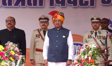 Independence Day : पुलिस परेड ग्राउंड से CM विष्णु देव साय ने किया ध्वजारोहण, देखें LIVE…