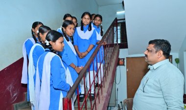 तर्रीघाट हाई स्कूल पहुंचे शिक्षा मंत्री गजेन्द्र यादव, विद्यार्थियों से किया संवाद; गुणवत्तापूर्ण शिक्षा और सर्वांगीण विकास पर दिया जोर….