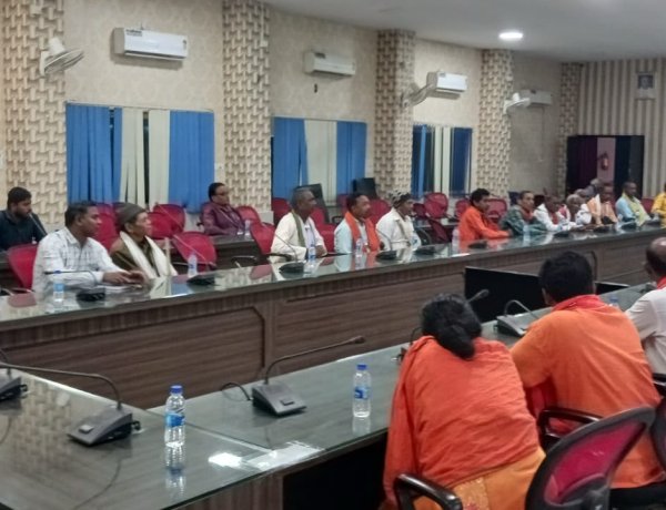 बस्तर में बदली तस्वीर: मलेरिया के खिलाफ जंग में बड़ी जीत, 10 साल में 83% घटे मामले अब सिर्फ दवा नहीं, बदली गांवों की सोच और आदतें—मच्छरदानी, समय पर जांच और इलाज बना बचाव का मंत्र