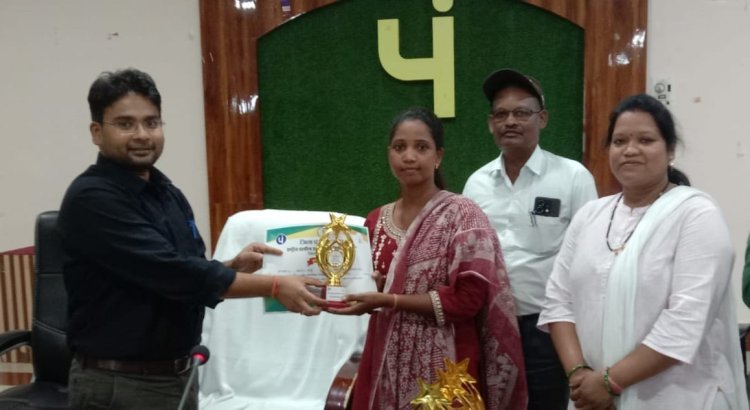 जशपुर जिले की प्रमुख खबर : जशपुर में रोजगार, स्वास्थ्य और विकास को रफ्तार: 540 युवाओं को प्रशिक्षण, समूहों को ऋण; जटिल सर्जरी सफल