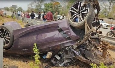 Mumbai Coastal Road Accident: तड़के तेज रफ्तार BMW कार का भीषण एक्सीडेंट 3 की मौत एक गंभीर