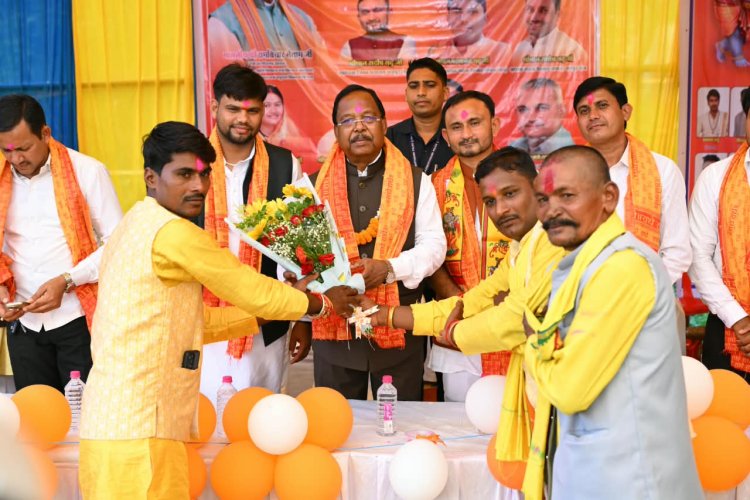 दुग्ध उत्पादन का व्यवसाय कर परिवार को बना सकते हैं सक्षम- मंत्री रामविचार नेताम…..
