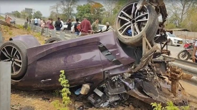 Mumbai Coastal Road Accident: तड़के तेज रफ्तार BMW कार का भीषण एक्सीडेंट 3 की मौत एक गंभीर