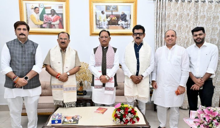मुख्यमंत्री  विष्णु देव साय से राजस्थान विधानसभा अध्यक्ष  वासुदेव देवनानी ने की सौजन्य भेंट
