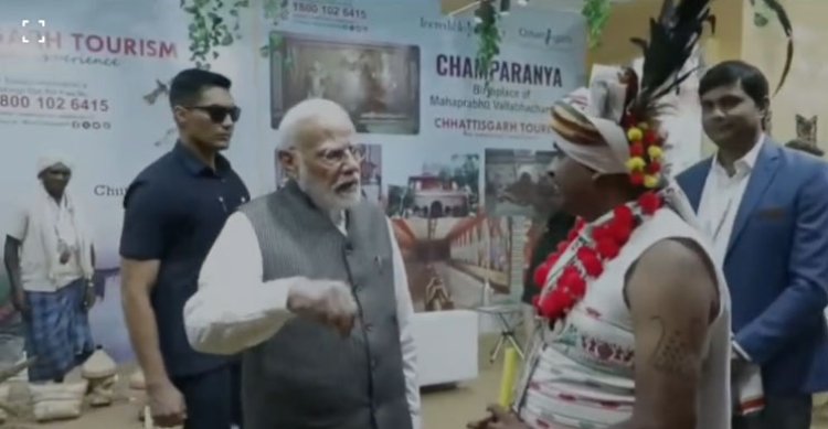 प्रधानमंत्री नरेन्द्र मोदी ने छत्तीसगढ़ के स्टाल की सराहना की